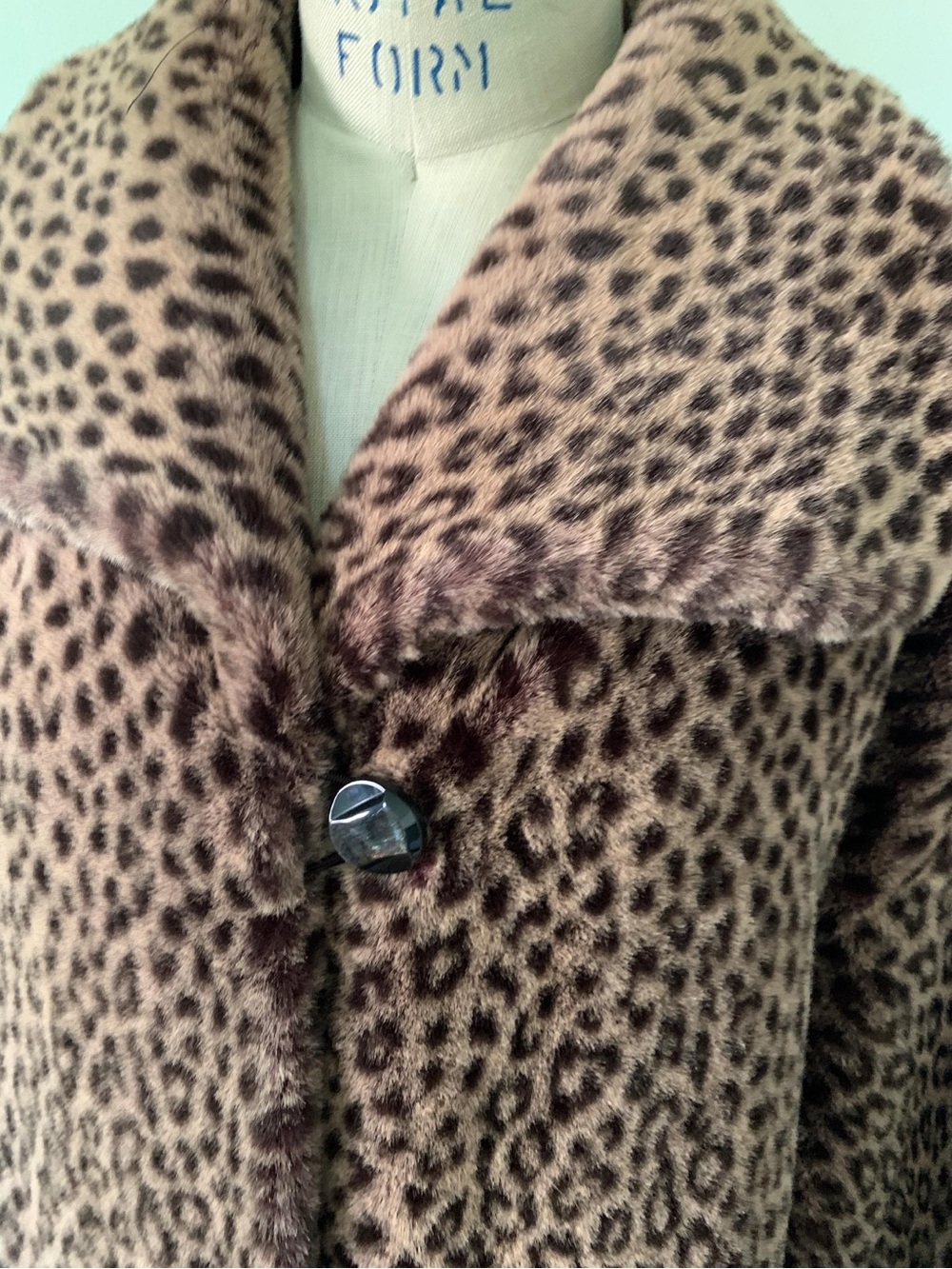 Vintage Holt Renfrew Faux Fur Leopard Coat - Picture 7 of 9